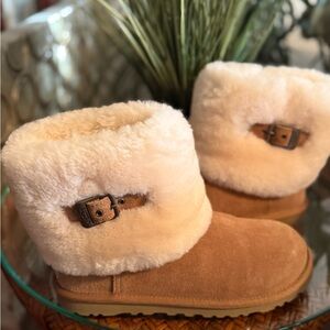 UGG Tan and Cream boots New without tags